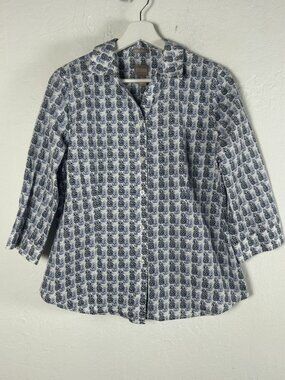Chico's Wrinkle-Resistant Button-Up Shirt Size 1 Blue Pineapple 3/4 Sleeve NWOT
